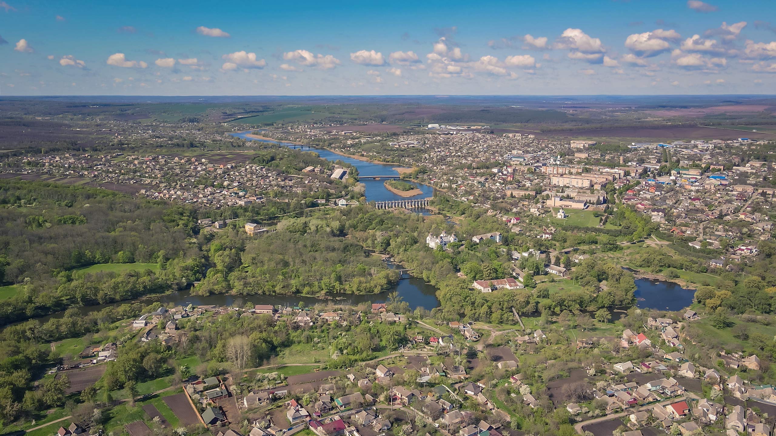 Корсунь з висоти — гармонія природи та архітектури