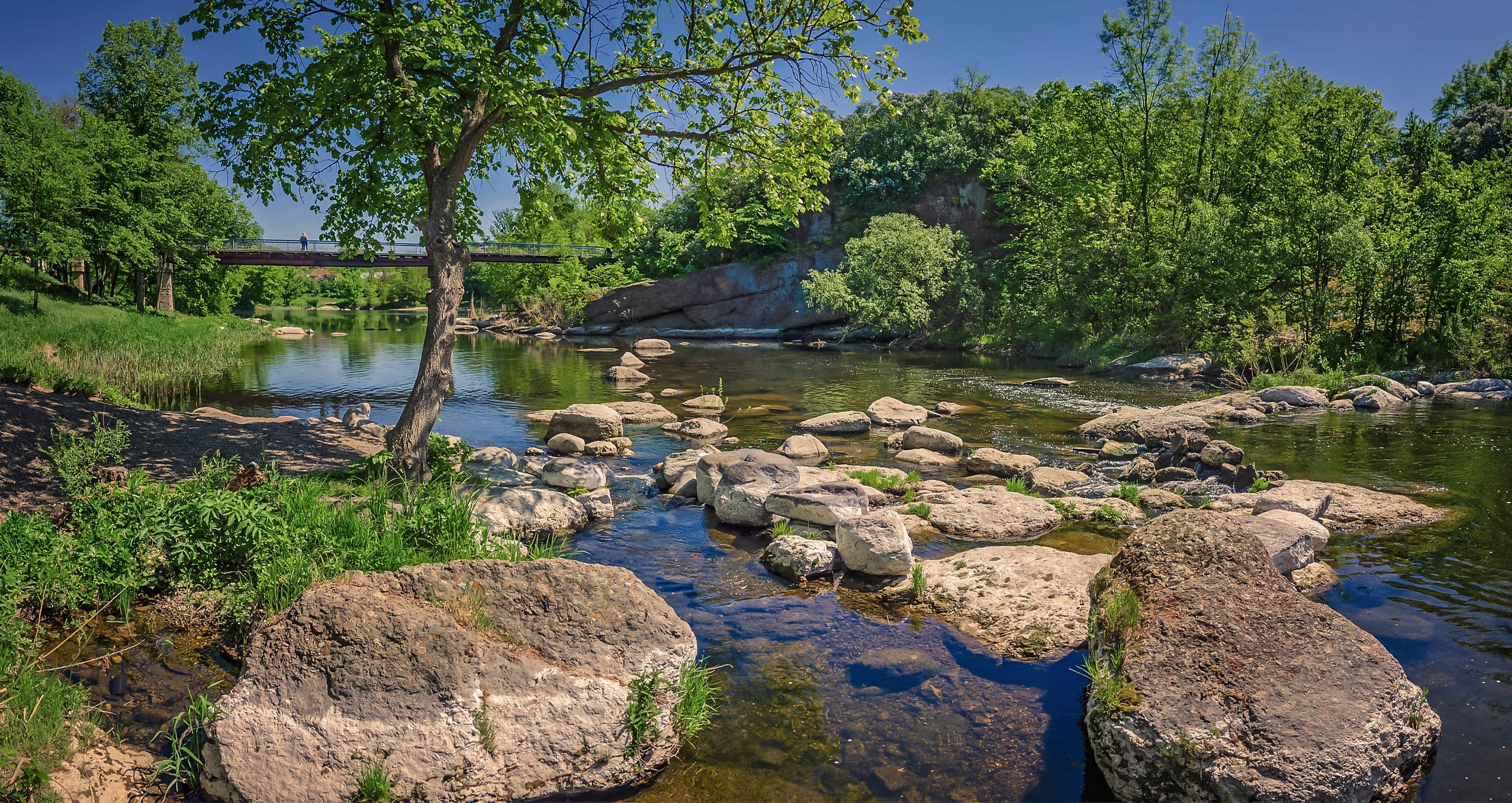 Парк Корсуня над Россю — зелена перлина міста